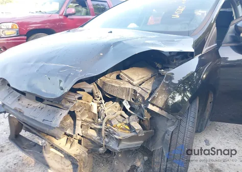 2013 Ford Focus Se z USA, uszkodzony, nr VIN 1FADP3K21DL180760